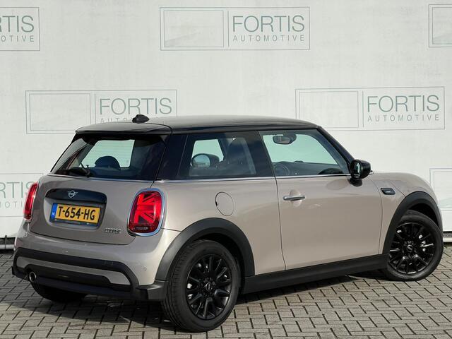 Mini COOPER Mini 1.5 Camden Edition NL AUTO | CARPLAY | DEALER ONDERH | UNION JACK