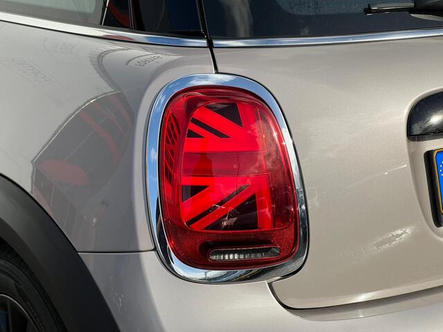 Mini COOPER Mini 1.5 Camden Edition NL AUTO | CARPLAY | DEALER ONDERH | UNION JACK
