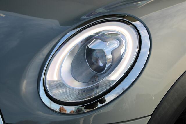 Mini COOPER Hatchback / Panoramadak / Comfort Access / LED / Airconditioning / Cruise Control