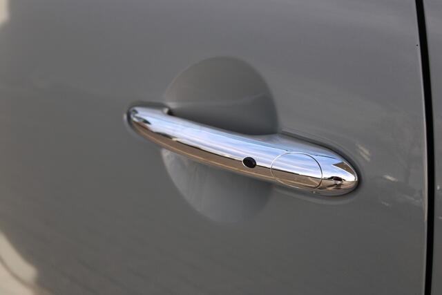 Mini COOPER Hatchback / Panoramadak / Comfort Access / LED / Airconditioning / Cruise Control