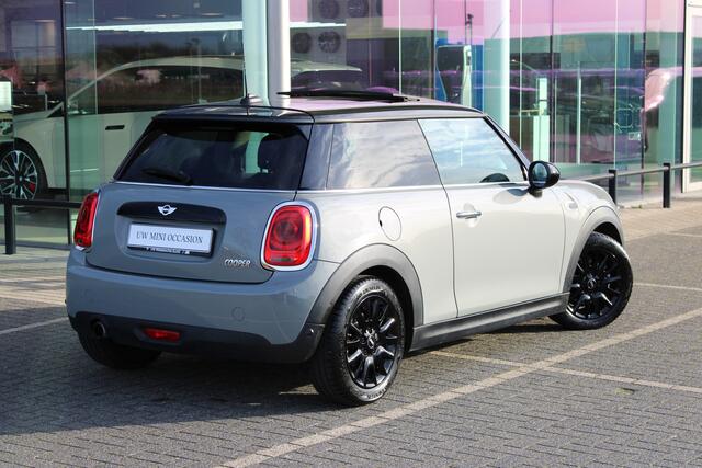 Mini COOPER Hatchback / Panoramadak / Comfort Access / LED / Airconditioning / Cruise Control