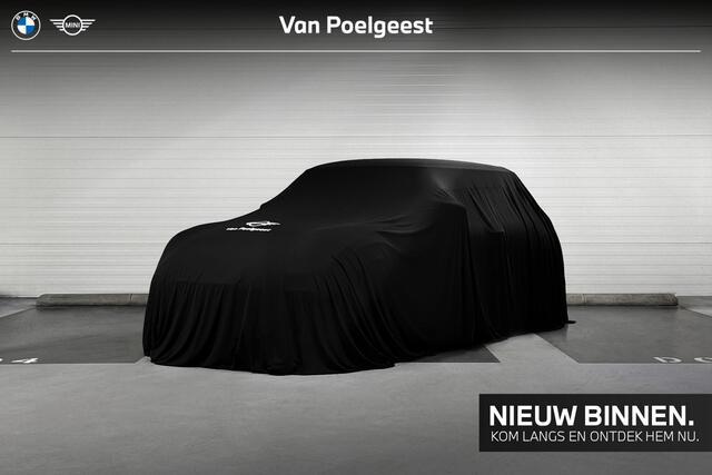 Mini COOPER 5-deurs | Glazen panoramadak | Perkeersensoren achter | 17" LM Rail Spoke two-tone