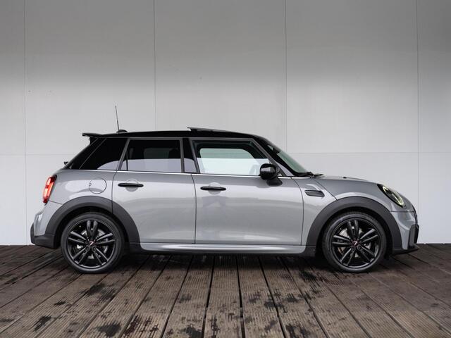 Mini COOPER 5-deurs Aut. JCW pakket + Panoramadak