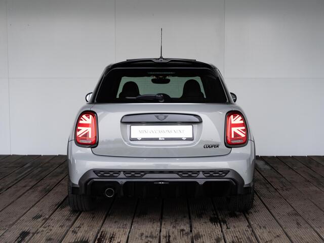 Mini COOPER 5-deurs Aut. JCW pakket + Panoramadak