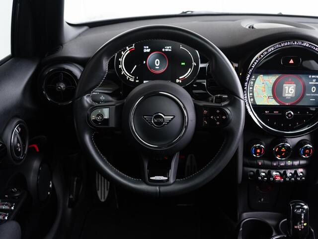 Mini COOPER 5-deurs Aut. JCW pakket + Panoramadak