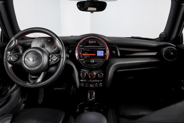 Mini COOPER Mini 1.5 Classic Orig. NL | John Cooper Works Pakket | S/K Panodak | Dig.Cockpit | Cruise | PDC | Stoelverw. | ECC | NAV + App.Connect | LM 17" |