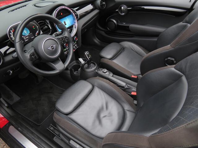 Mini COOPER Mini Cabrio 1.5 Automaat Classic Trim 1e Eigenaar Airco Cr-Control CarPlay