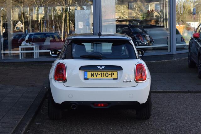 Mini COOPER Mini 1.5 Serious Business