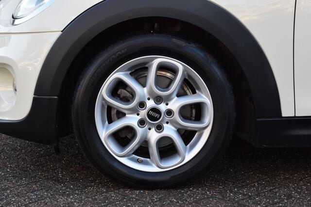 Mini COOPER Mini 1.5 Serious Business