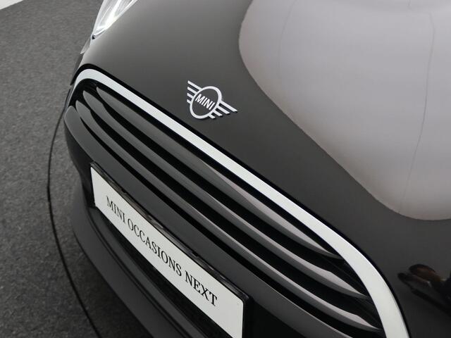 Mini COOPER 5-deurs Chili + Serious Business + Comfort Access + Sportstoelen + LED Koplampen + Harman Kardon + 17''