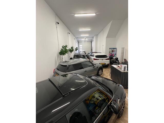 Mini COOPER Mini 1.5 Classic Chili Turbo 136 PK 5 Deurs / Airco / Navigatie / Apple CarPlay / 16" 5 Spoke Velg / Sport Int / Park Sensors / 1e Eigenaar!