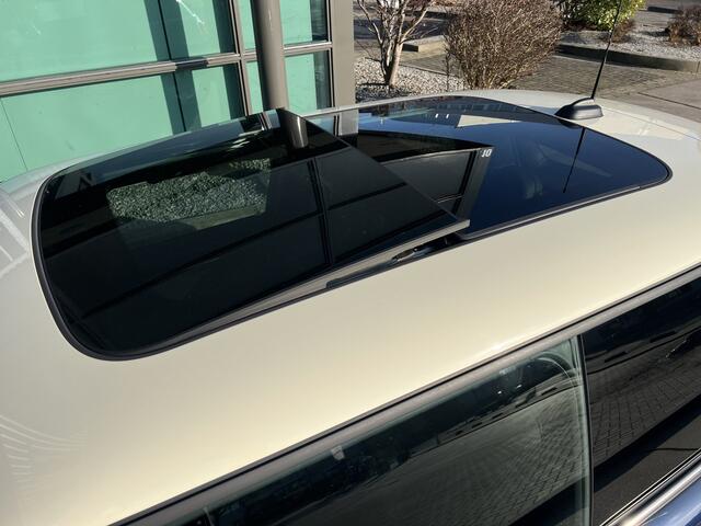 Mini COOPER Mini 1.5 60 Years Edition VOL! | AUTOMAAT | HEAD-UP DISPLAY | LEDER | SCHUIF/KANTELDAK | CARPLAY/ANDROID | HARMAN/KARDON | NAVI | ADAPTIVE CRUISE CONTROL | PDC V+A | CLIMATE CONTROL | LMV 17'' | STOELVERWARMING | LED | BLUETOOTH