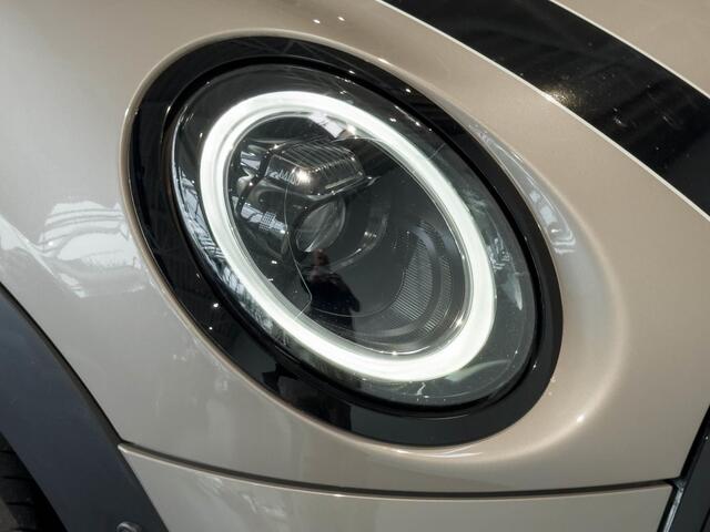 Mini COOPER 1.5 Steptr.Aut.-7 ** LED, NAVI+, PANORAMA, HuD, HALF-LEDER, KEYLESS, CAMERA ** 1e EIG - UNFALLFREI ** ** INFORMEER OOK NAAR ONZE AANTREKKELIJKE FINANCIAL-LEASE TARIEVEN **