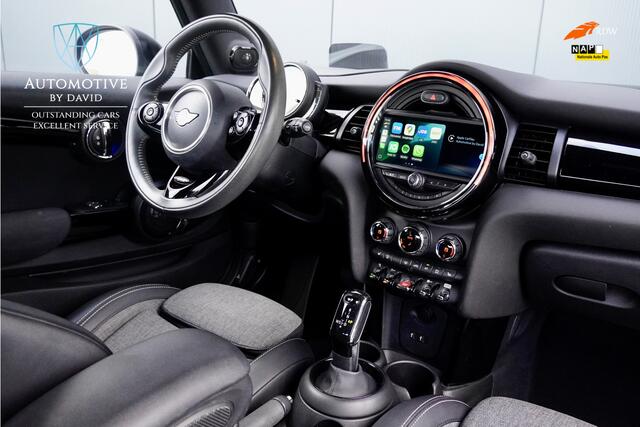 Mini COOPER Hatchback 1.5 136 pk SERIOUS BUSINESS CHILI AUTOMAAT / HARMAN KARDON / HEAD-UP DISPLAY / NAVIGATIE GROOT / APPLE CARPLAY / KEYLESS ENTRY / 17 INCH LMV / LED / STOELVERWARMING