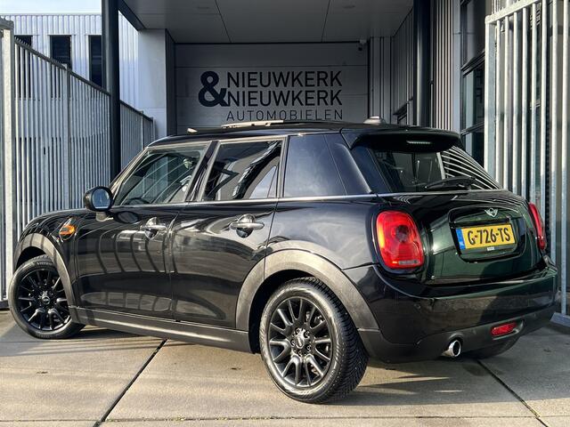 Mini COOPER Mini 1.5 Serious Business | AUTOMAAT | SCHUIF/KANTELDAK | LEDER | NAVI | PDC V+A | STOELVERWARMING | AIRCO | LMV 16'' | BLUETOOTH