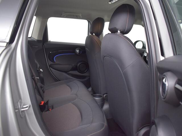 Mini COOPER Mini 1.5 Camden Edition | Automaat o CarPlay o Climate o LED