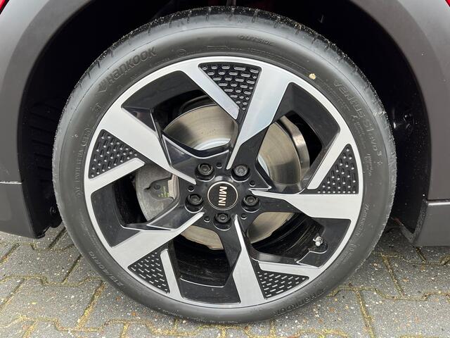 Mini COOPER Mini 1.5 C Classic M PANO/APPLE CARPLAY/ 18INCH