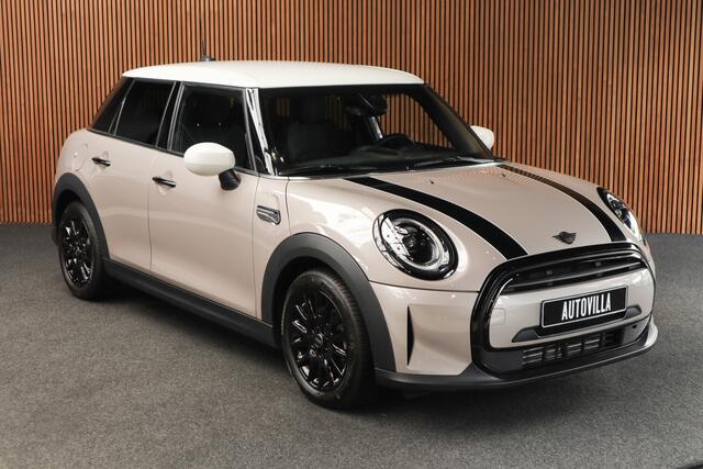 Mini COOPER Mini 1.5 Navi Leer Camera PDC Carplay Keyless Go & Entry LM velgen Zwarte binnenhemel Stoelverwarming Sportstoelen LED BTW auto!