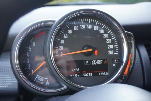 Mini COOPER Mini 1.5 136pk Automaat CarPlay | NAP | Navigatie | Airco