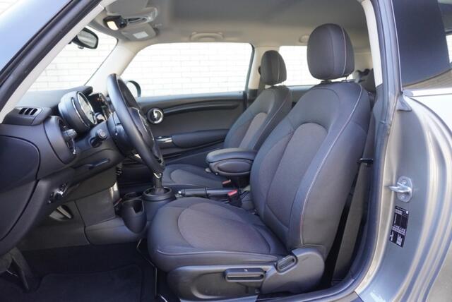 Mini COOPER Mini 1.5 136pk Automaat CarPlay | NAP | Navigatie | Airco