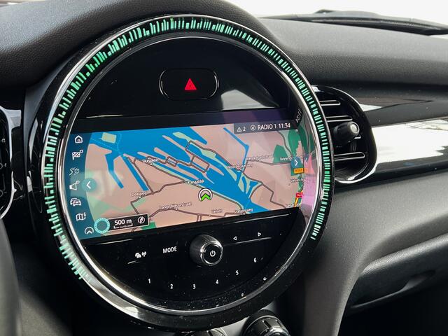 Mini COOPER Mini 1.5 Classic Chili Turbo 136 PK 5 Deurs / Airco / Navigatie / Apple CarPlay / 16" Black Line Velg / Sport Int / Park Sensors / 1e Eigenaar!