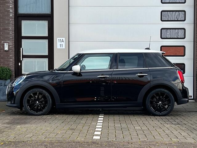 Mini COOPER Mini 1.5 Classic Chili Turbo 136 PK 5 Deurs / Airco / Navigatie / Apple CarPlay / 16" Black Line Velg / Sport Int / Park Sensors / 1e Eigenaar!