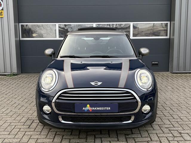 Mini COOPER Mini 1.5 Seven Chili | Pano | Schuifdak | Leder | Xenon | Camera | Cruise | Keyless | All Season | Interesse? Bel of App naar: 06 30 51 05 90