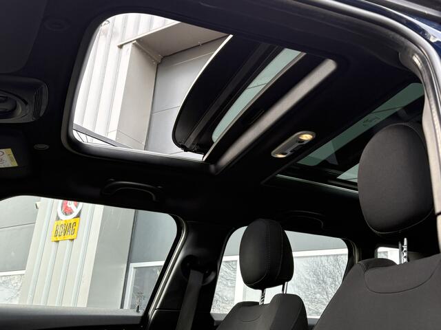 Mini COOPER Mini 1.5 Seven Chili | Pano | Schuifdak | Leder | Xenon | Camera | Cruise | Keyless | All Season | Interesse? Bel of App naar: 06 30 51 05 90