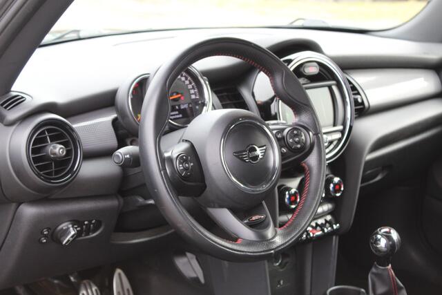 Mini COOPER 1.5 Cooper | JCW pakket | LED | Kuipstoelen | NL-auto