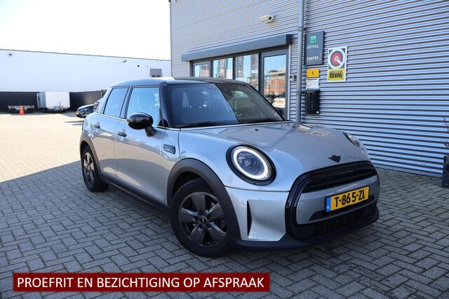 Mini COOPER Mini 1.5 Camden Edition 1e Eigenaar | Volledig Onderh | NAP | BTW | Carplay | Navi | Cruise | DAB | Full Led | Start/Stop | Hill-Hold | PDC