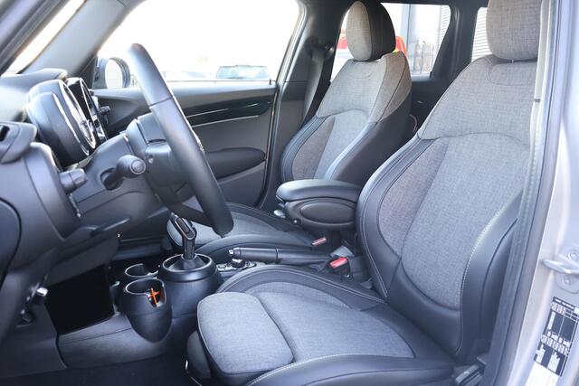 Mini COOPER Mini 1.5 Camden Edition 1e Eigenaar | Volledig Onderh | NAP | BTW | Carplay | Navi | Cruise | DAB | Full Led | Start/Stop | Hill-Hold | PDC