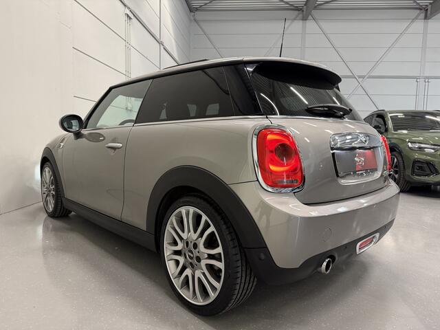 Mini COOPER Mini 1.5 Chili PANO/LED/LEER-SPORT/NAVI-BREED/SFEER/18"MET NW.CONTINENTAL/ECC/CRUISE/STOELVERW/PDC+ASSISTENT/DONKERE-HEMEL/VOLLEDIG MINI DEALER HISTORIE, NET OH BEURT EN NIEUWE APK