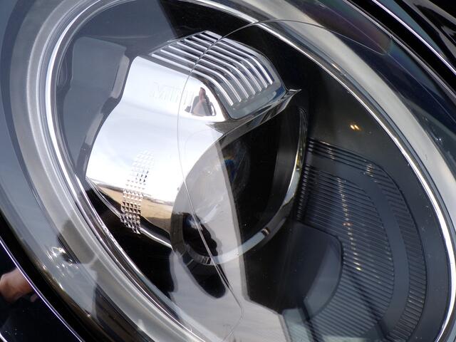 Mini COOPER Mini 1.5 Two-tone, Full LED / Harman Kardon / Parkeersensoren / Apple Carplay / 17' LMV