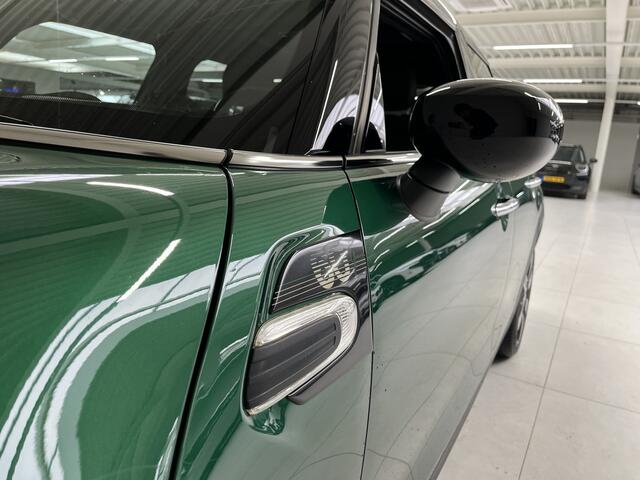 Mini COOPER 5-DEURS 60 Years Edition | Panorama | Leder | Harman Kardon