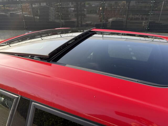 Mini COOPER Mini 1.5 Chili.JCW pakket! Facelift !,Leer,Pano,LED. Super mooi !!