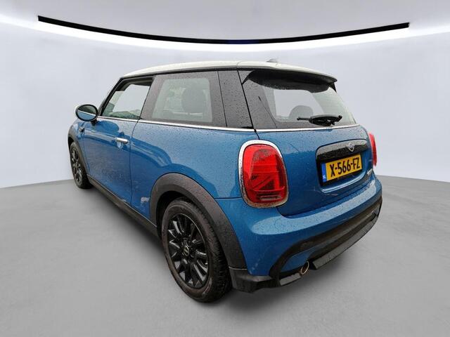 Mini COOPER Mini 1.5 Camden Edition NL-AUTO | LAGE KM STAND | NAVI | 1/2 LEDER