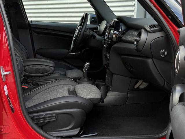 Mini COOPER Mini 1.5 Dalston Edition I Aut. I 5 Deurs I Carplay I Camera I Sportstoelen