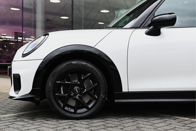 Mini COOPER Hatchback C Automaat / John Cooper Works / Pakket XL / 17" JCW Sprint Spoke black