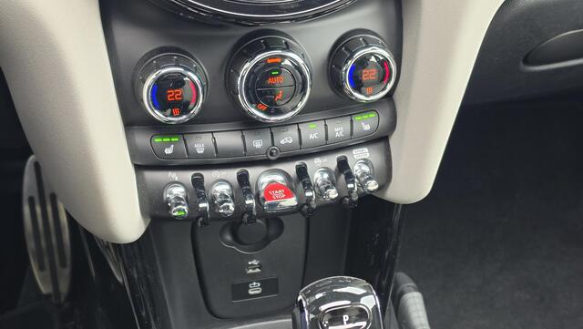 Mini COOPER Mini 1.5 Resolute Edition | NAP | Pano | Automaat | JCW | Wit Leder | Keyless | Stoelverwarming | Camera | PDC