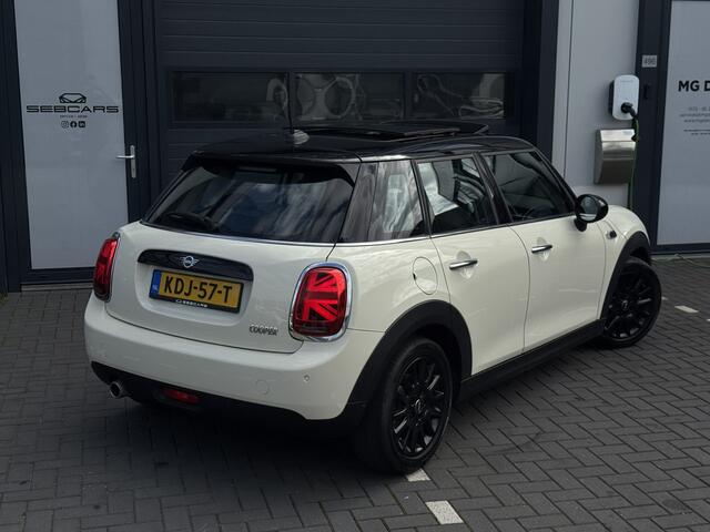 Mini COOPER Mini 1.5 Business Edition PANO, CARPLAY, PDC, LED, 2019 FACELIFT