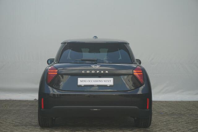 Mini COOPER 3-deurs E Blackyard | Pakket XS | Head-Up Display | Stoelverwarming | Led-Koplampen | Parking Assistant | Driving Assistant