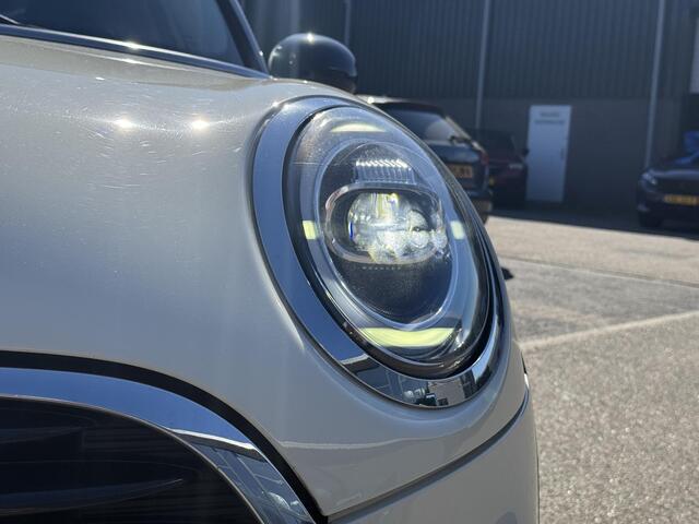 Mini COOPER Mini 1.5 Pepper VAN: 19.400,- VOOR: 17.877,- UW LENTEVOORDEEL: 1.523,- euro SUPER COMPLEET|LED| STOELVERWARMING| APPLE CARPLAY| PARKEERSENSOREN VOOR + ACHTER| NET ONDERHOUD GEHAD, RIJKLAAR INCL. 12 MND BOVAG GARANTIE|