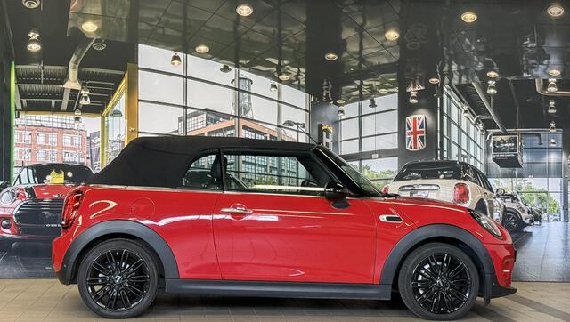Mini COOPER CABRIO 136 pk CARPLAY NAVI LEDER UNION JACK FACELIFT