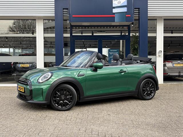 Mini COOPER Mini Cabrio 1.5 Classic / Automaat / NL-Auto / Dealer-Onderhouden / Vol-Leder / Stoelverwarming / Cruise-Control / Climate-Control / Apple-Carplay & Android-Auto / Instapverlichting / LED / Keyless / DAB Radio-Bluetooth / Navi / PDC-Achter / 16'' LMV / EN