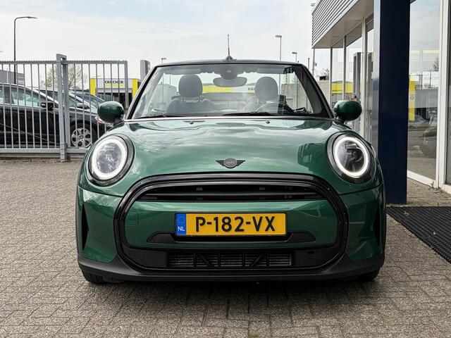Mini COOPER Mini Cabrio 1.5 Classic / Automaat / NL-Auto / Dealer-Onderhouden / Vol-Leder / Stoelverwarming / Cruise-Control / Climate-Control / Apple-Carplay & Android-Auto / Instapverlichting / LED / Keyless / DAB Radio-Bluetooth / Navi / PDC-Achter / 16'' LMV / EN
