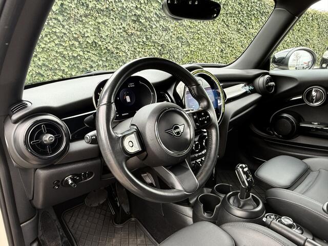 Mini COOPER Mini 1.5 Classic CAMDEN Uitv. I Automaat