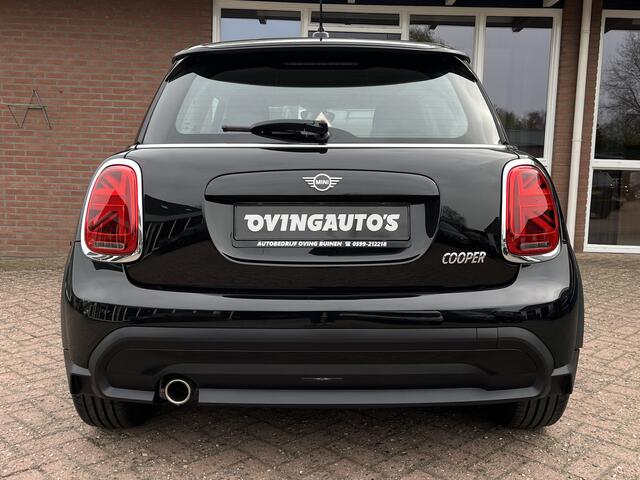 Mini COOPER Mini 1.5 Essential