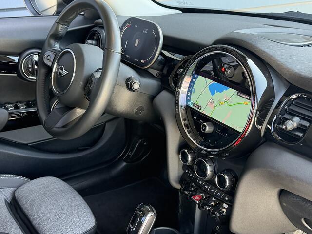 Mini COOPER Mini 1.5 136 PK Camden Plus Edition Automaat / Camera / Navigatie