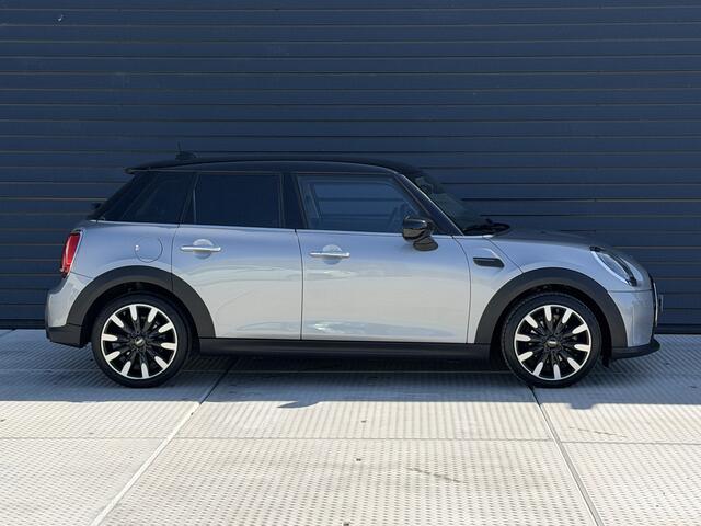 Mini COOPER Mini 1.5 136 PK Camden Plus Edition Automaat / Camera / Navigatie