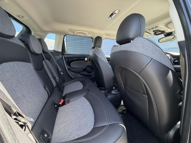 Mini COOPER Mini 1.5 136 PK Camden Plus Edition Automaat / Camera / Navigatie